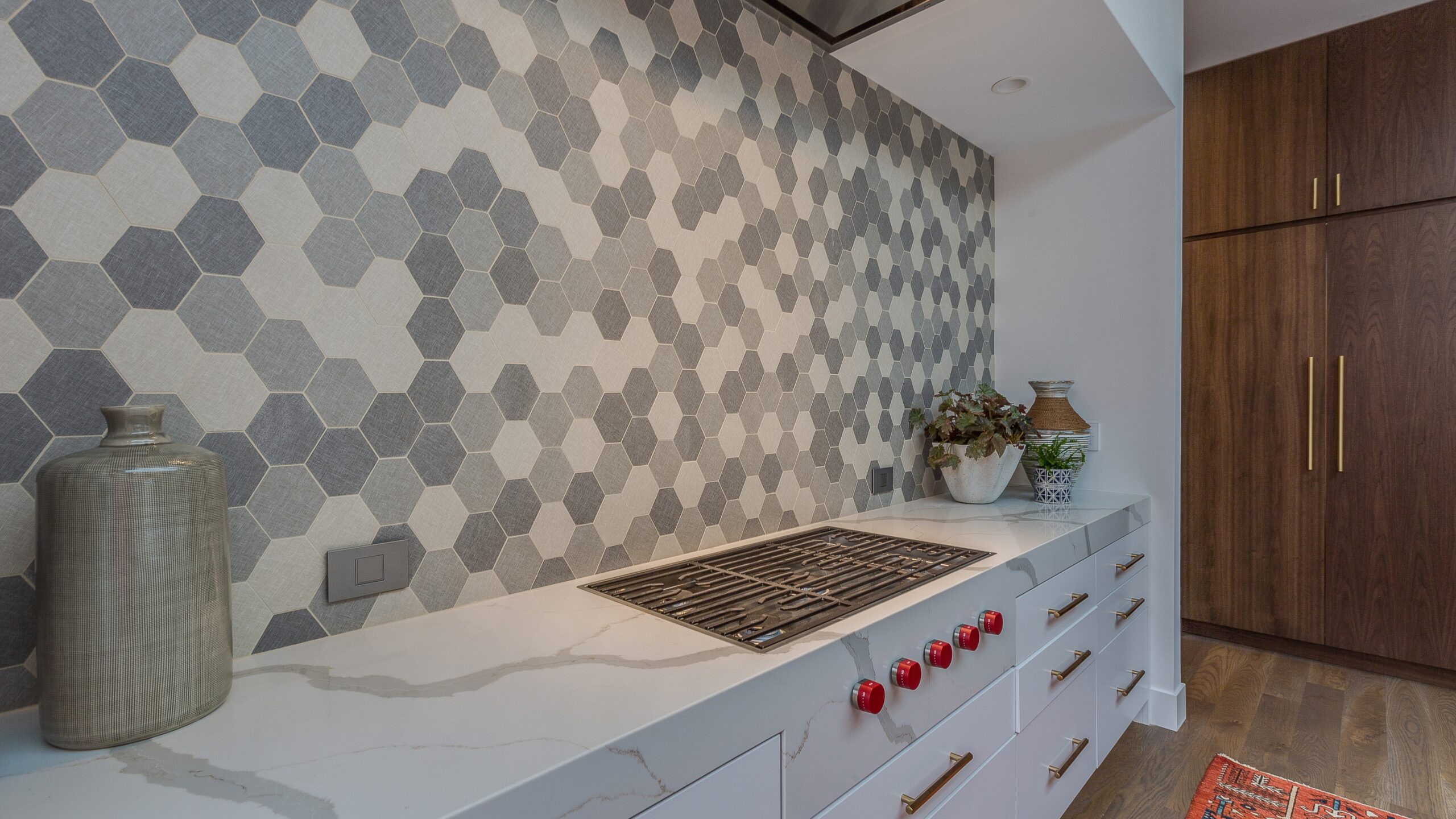 How Do You Pick the Perfect Floor Tiles for Kitchens and Bathrooms ...